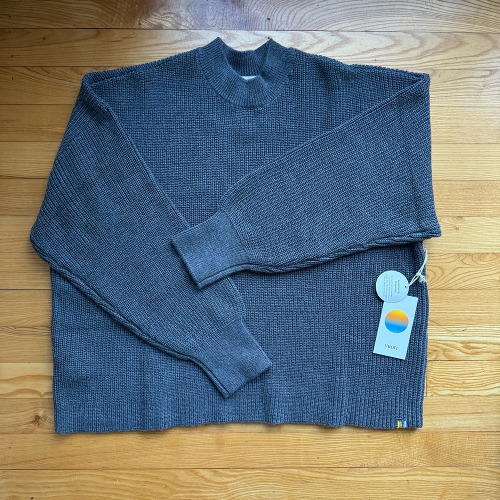 NWT VUORI ALPS CREW NECK SWEATER
